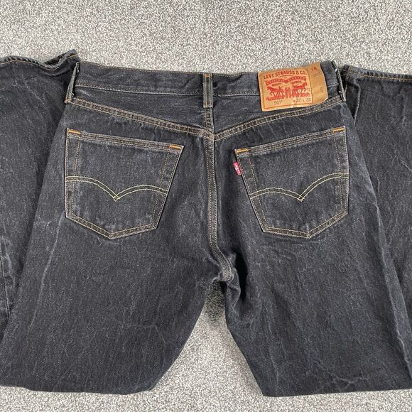 Levis 501 Original Shrink To Fit Jeans Mens Straight Leg Button Fly Black 32x30 - Picture 1 of 14